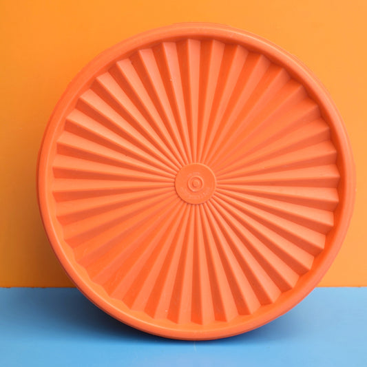 Vintage 1970s Tupperware Fan Top - Orange .