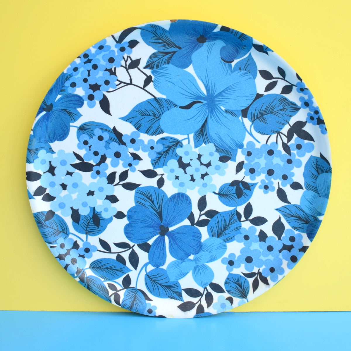 Vintage 1960s Flower Power Round Mallod Tray & Matching Chopping Board - Blue