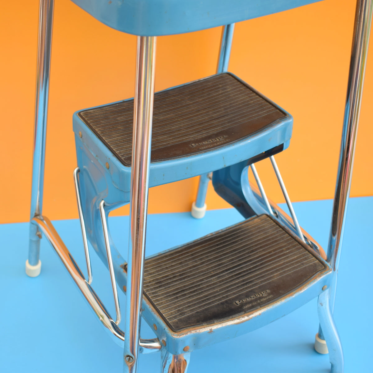 Vintage 1960s Adjustable Stool / Steps - Blue