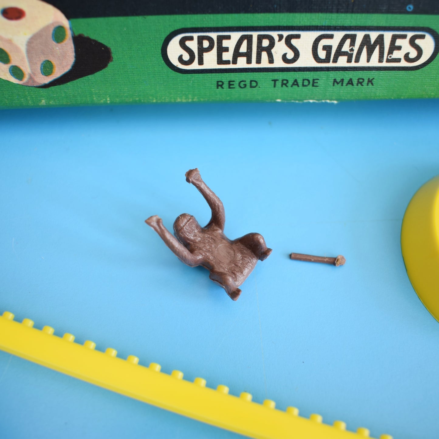 Vintage 1970s Spears Game - Monkey Race