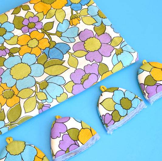 Vintage 1960s Tablecloth & Egg Cosy Set - Flower Power by Vintage