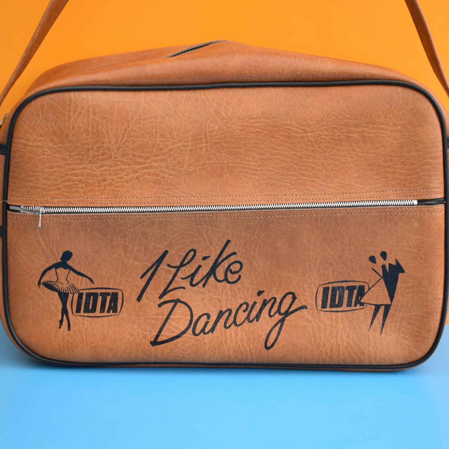 Vintage 1970s Dance / Sports Bag - Brown