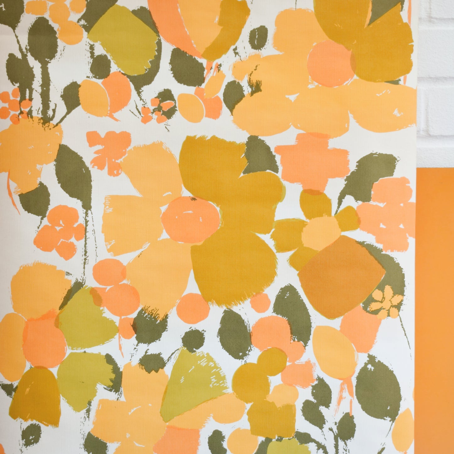 Vintage 1970s Coloroll Wallpaper - Marion Flowers .