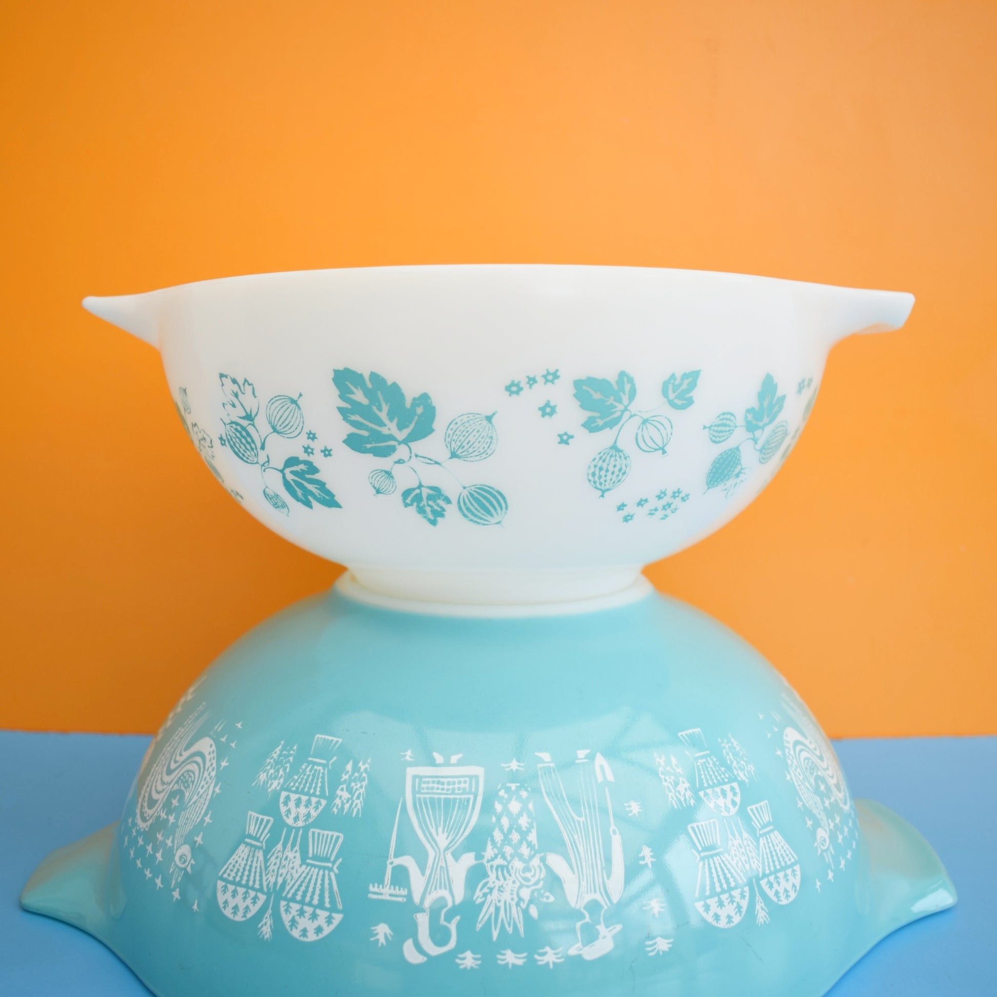 Vintage 1950s Pyrex Bowls Butterprint/ Gooseberry