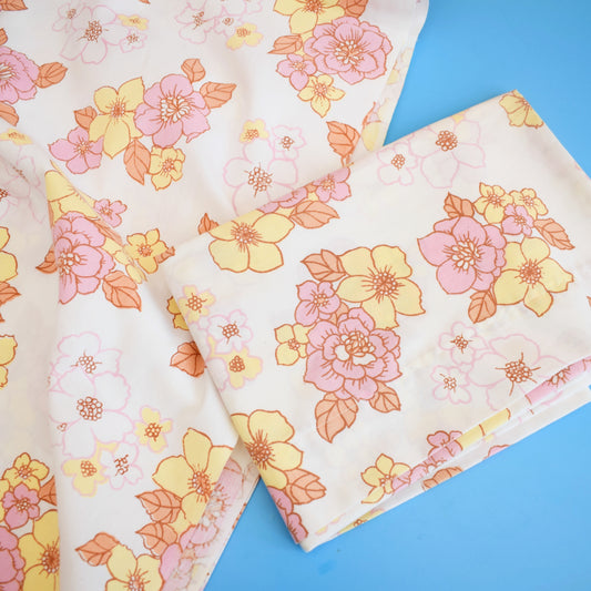 Vintage 1960s Double Sheet / PillowCase- Flower Power