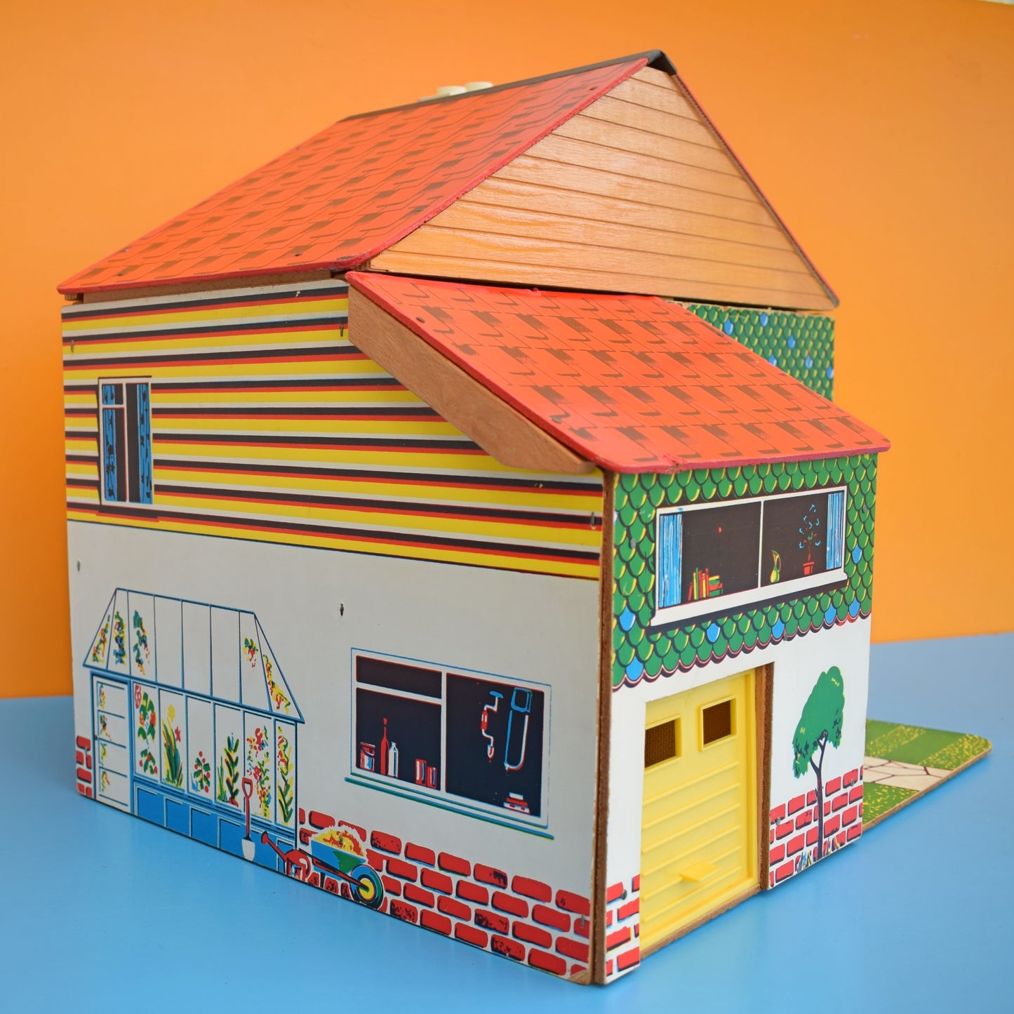 Vintage 1970s Mettoy Dollhouse / Tofa Furniture