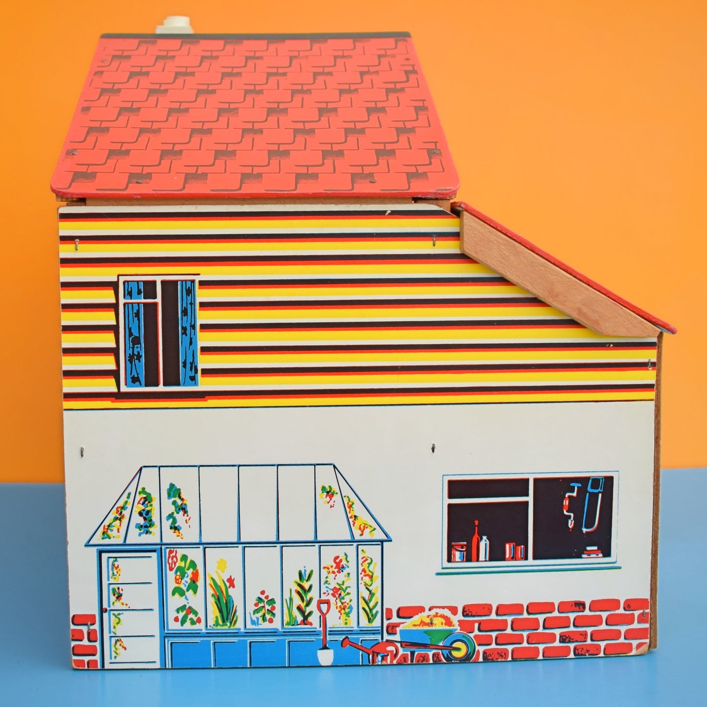 Vintage 1970s Mettoy Dollhouse / Tofa Furniture