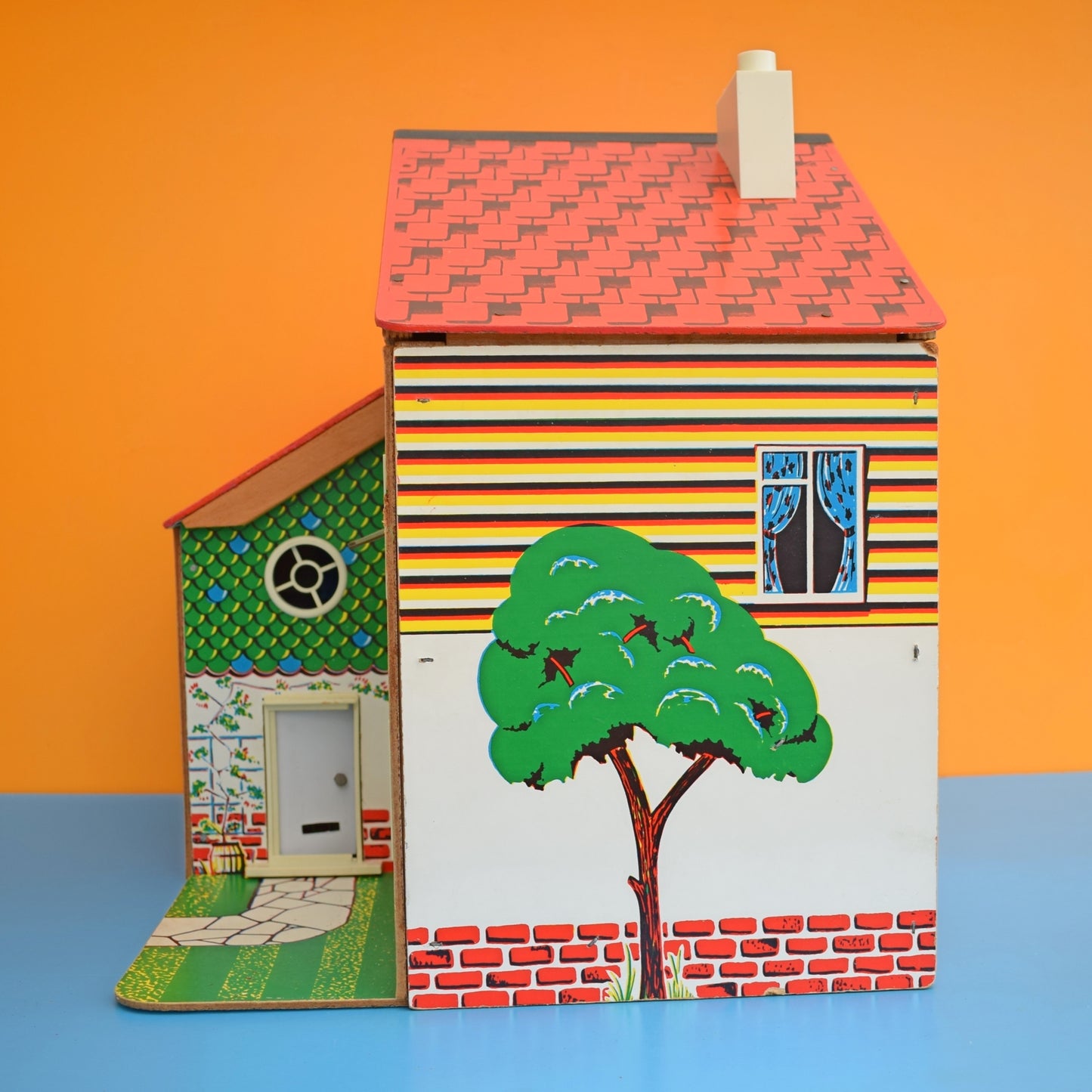 Vintage 1970s Mettoy Dollhouse / Tofa Furniture