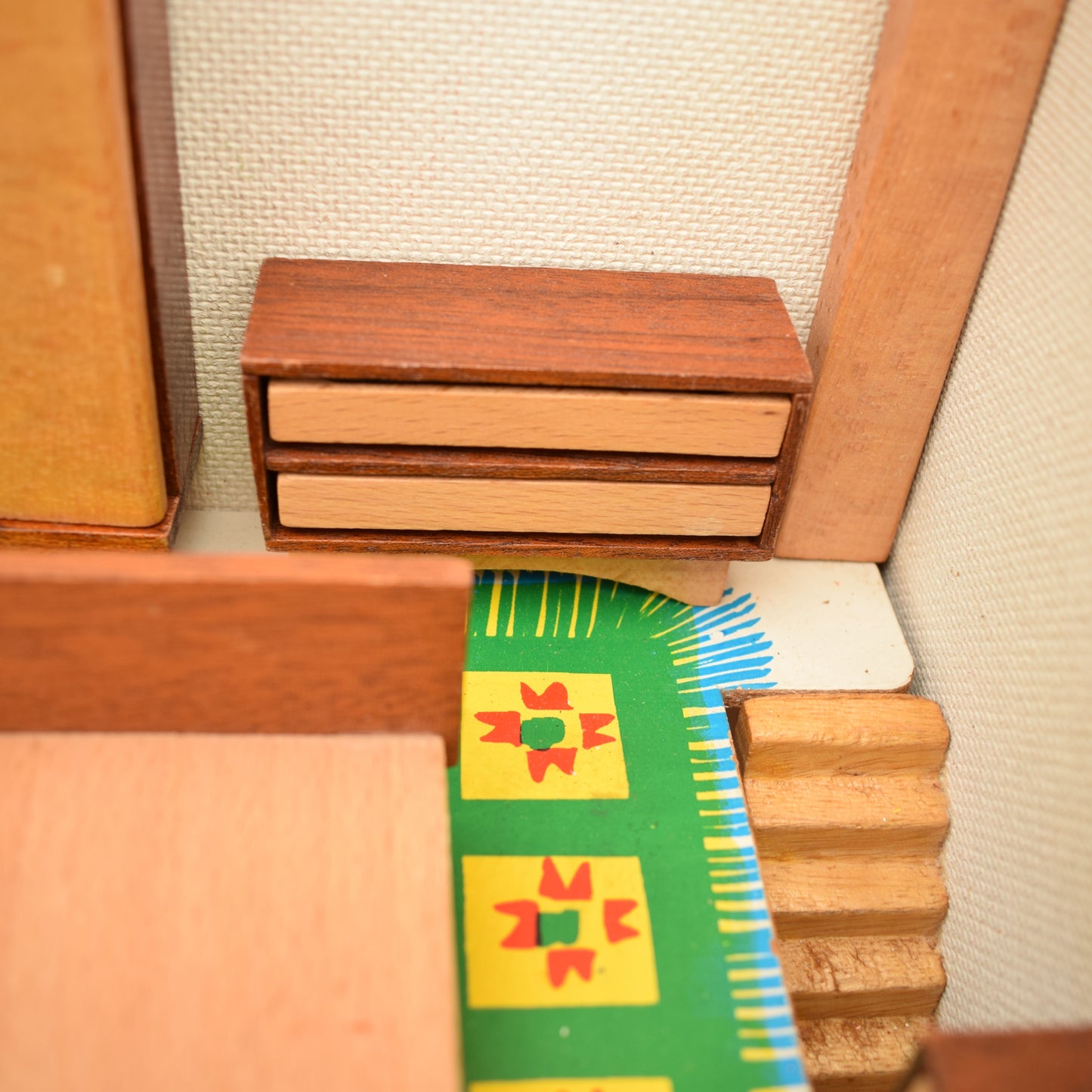 Vintage 1970s Mettoy Dollhouse / Tofa Furniture