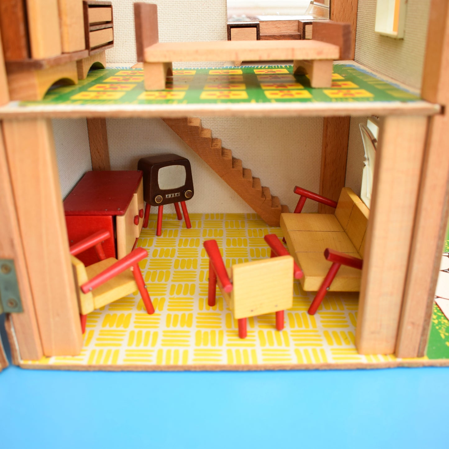 Vintage 1970s Mettoy Dollhouse / Tofa Furniture