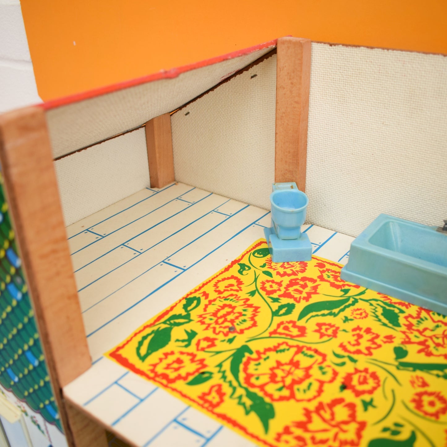 Vintage 1970s Mettoy Dollhouse / Tofa Furniture