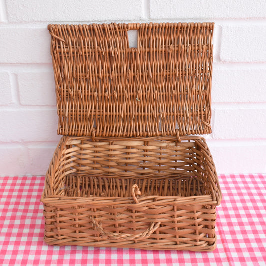 Vintage Small Wicker Picnic Basket / Case