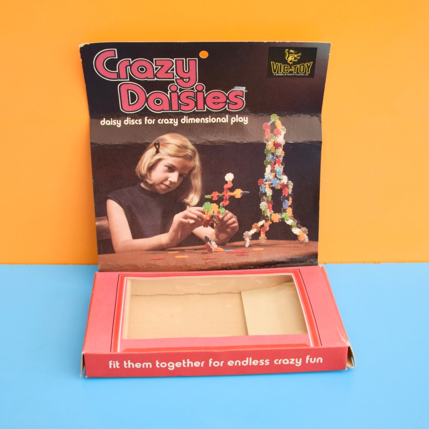 Vintage 1960s Crazy Daisies - Boxed -Victoy by Pineapple Retro