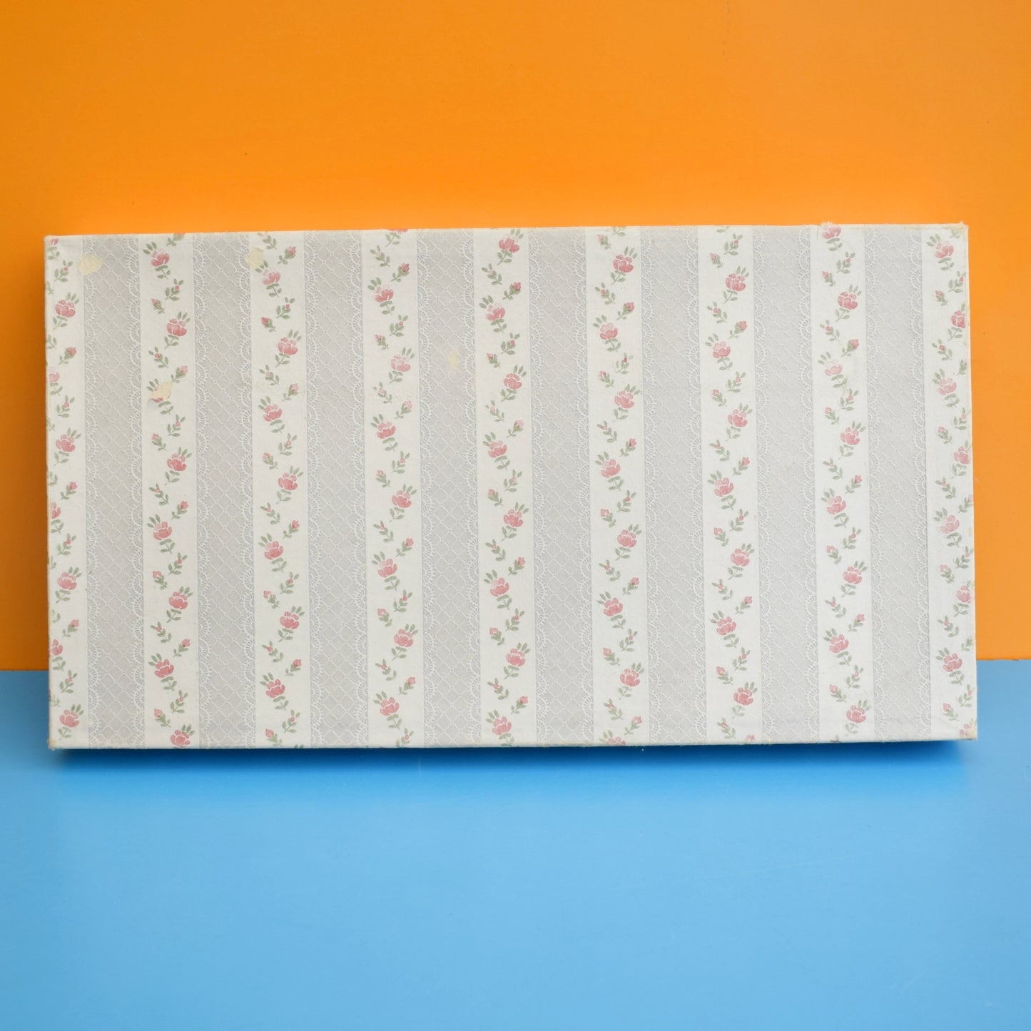 Vintage 1960s Towel Set- Boxed