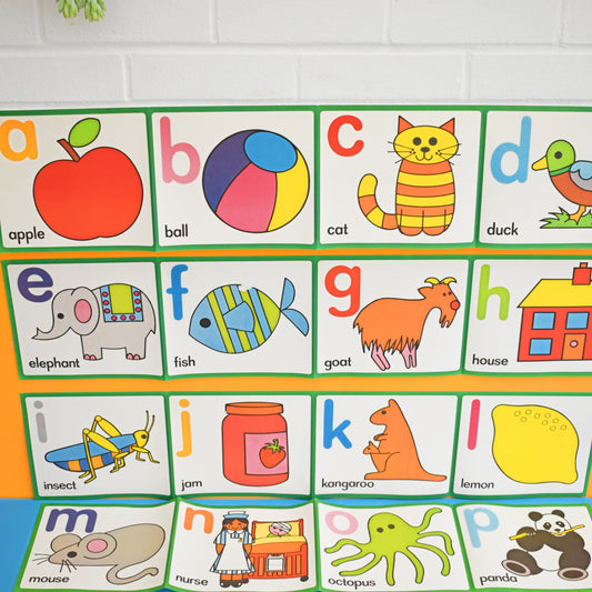Vintage 1980s ABC Teaching Frieze - Ladybird - Lynn Grundy . by Vintage