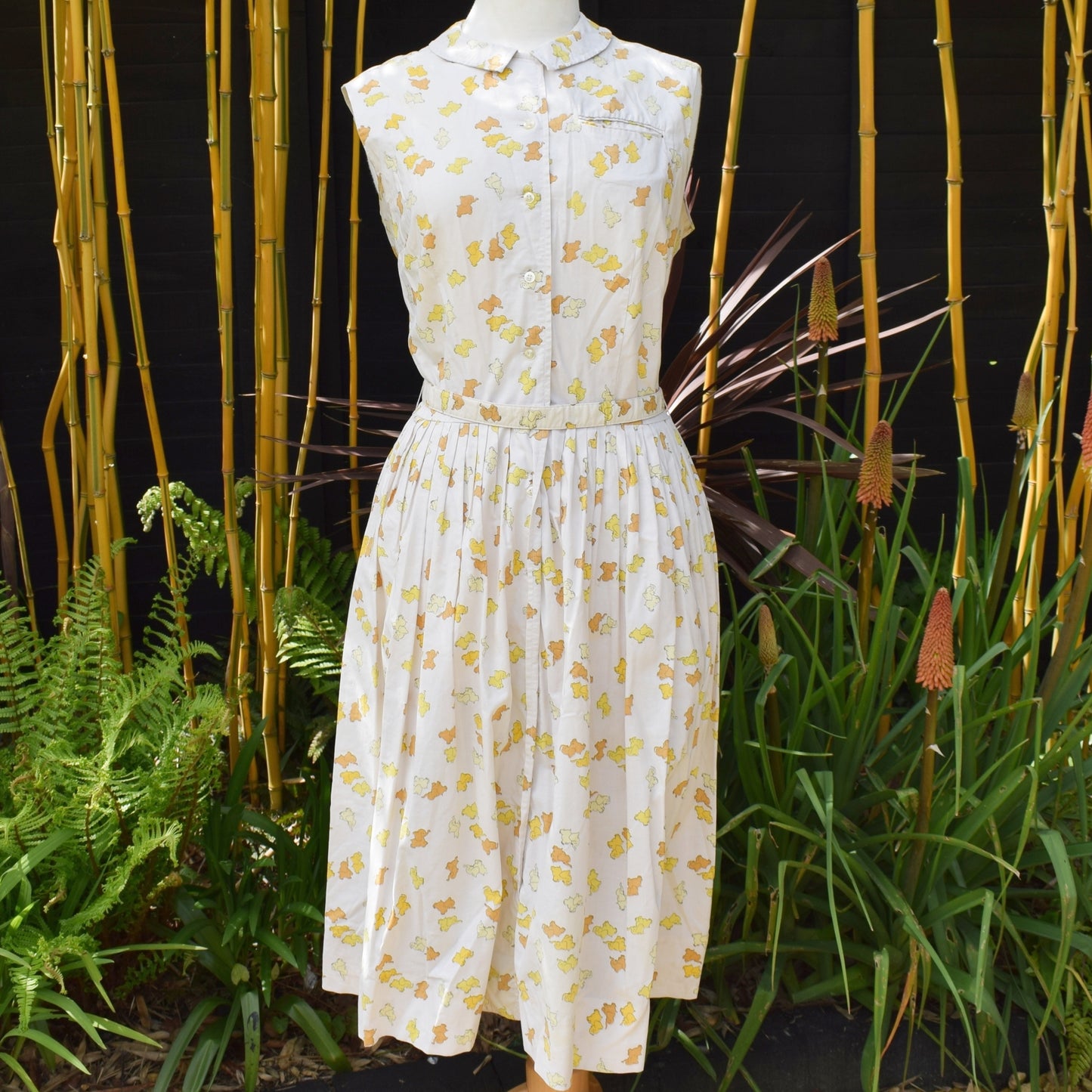 Vintage 1960s Dress - Elephant Print - Size 14 by Pineapple Retro