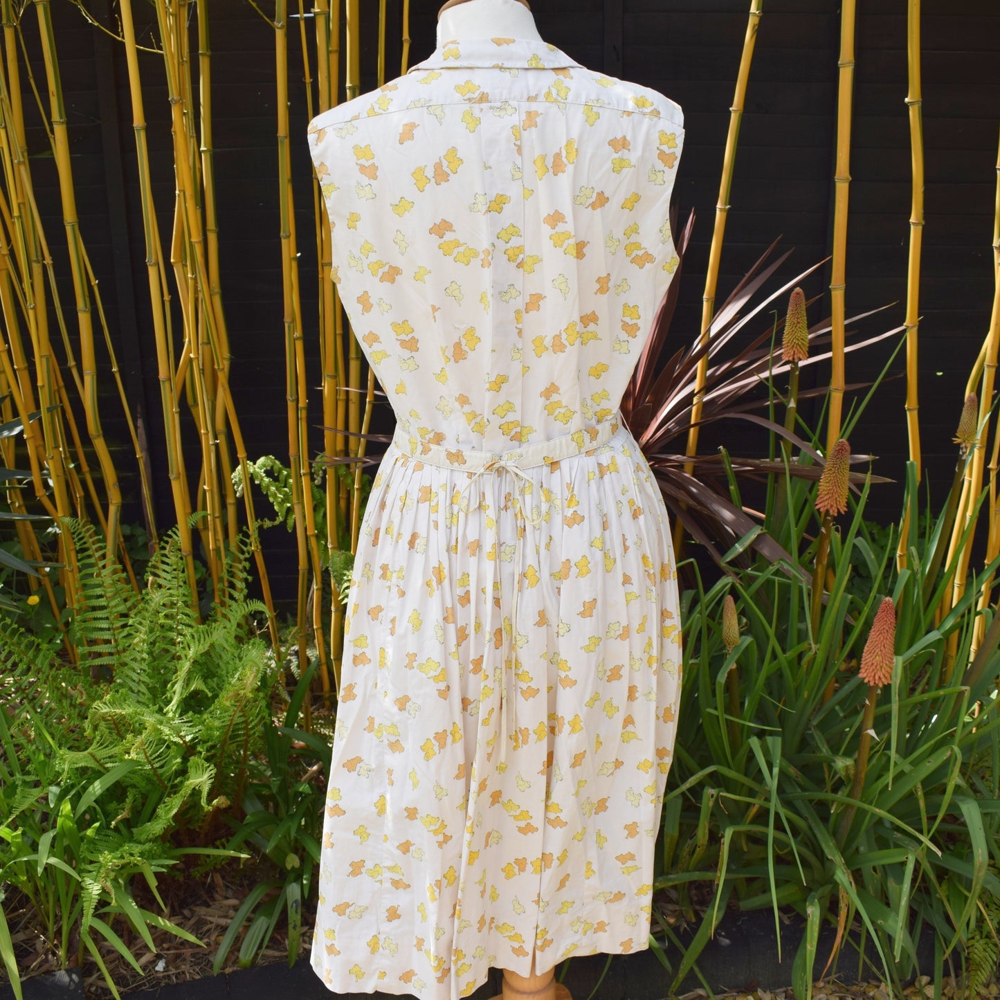 Vintage 1960s Dress - Elephant Print - Size 14 by Pineapple Retro