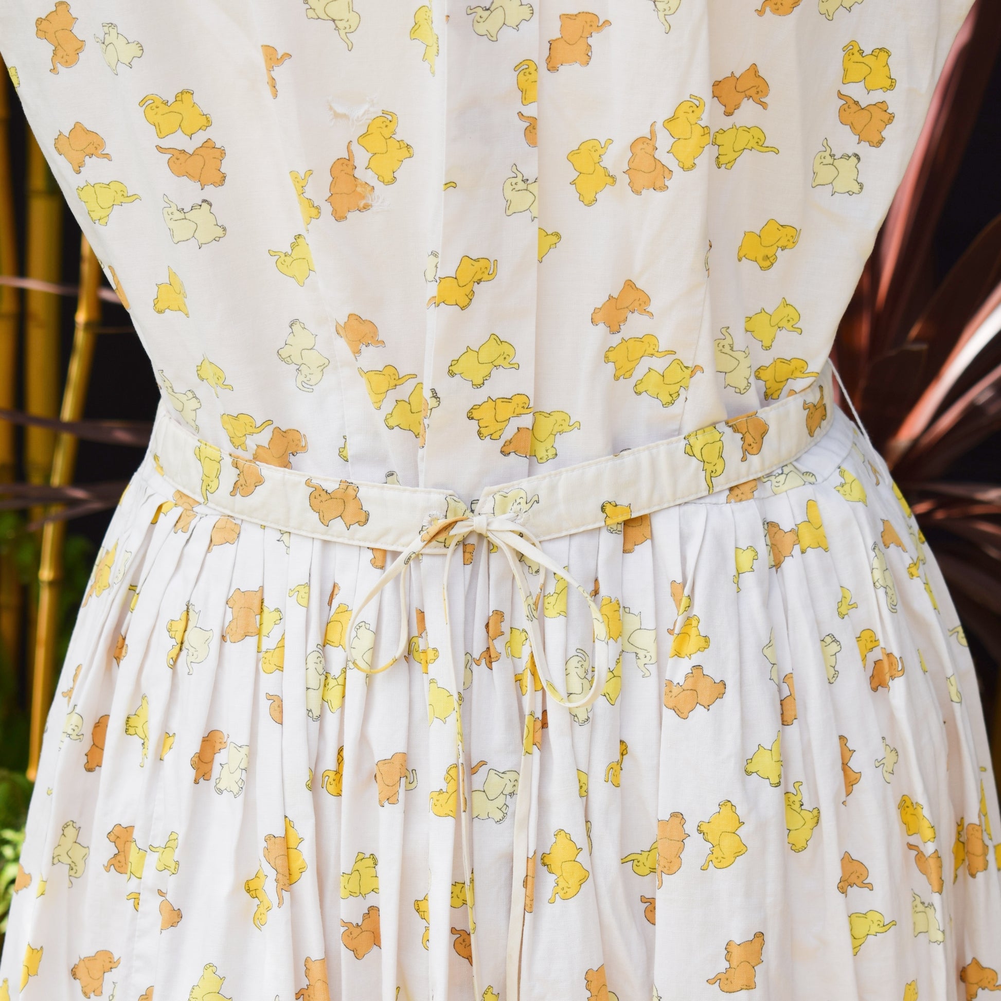 Vintage 1960s Dress - Elephant Print - Size 14 by Pineapple Retro