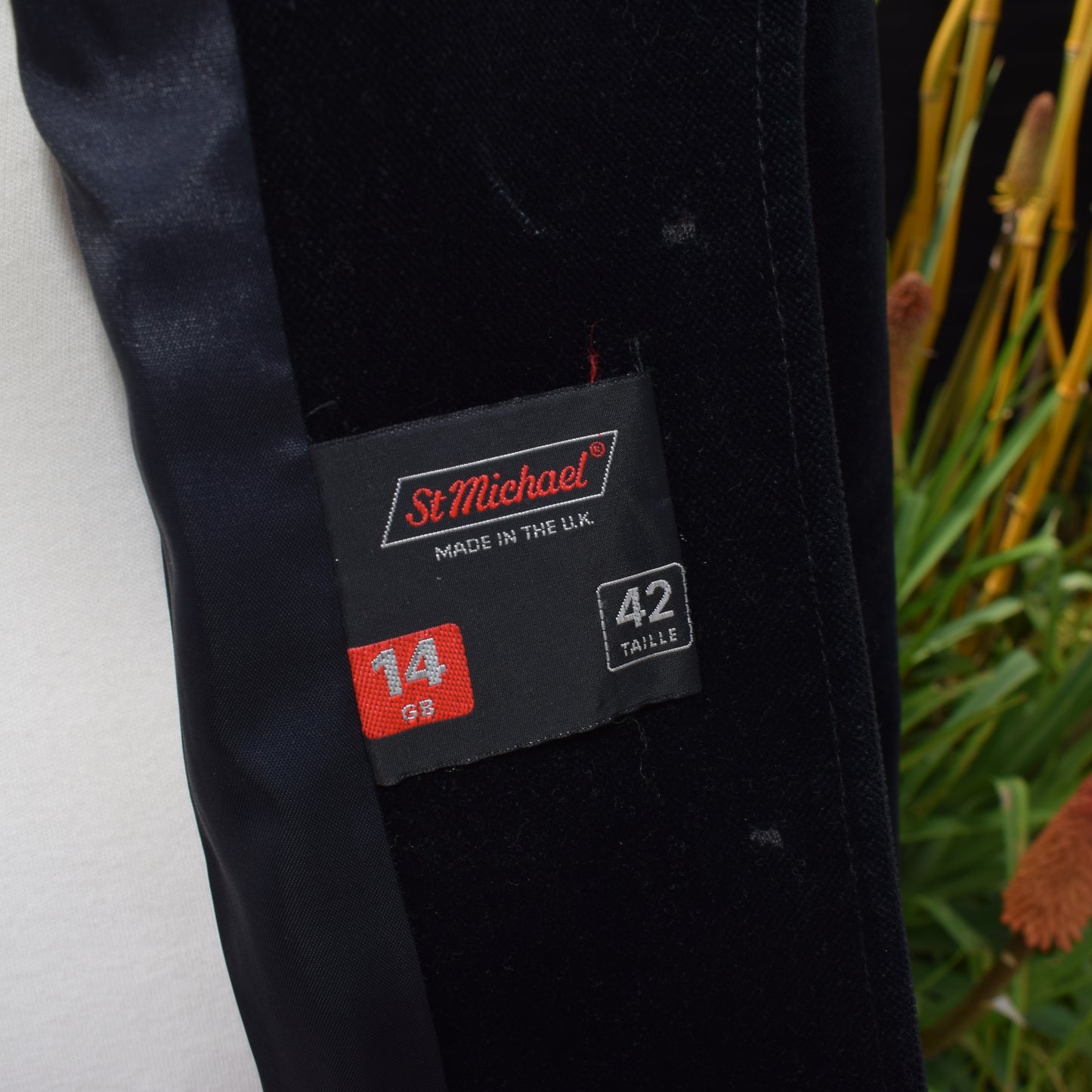 Vintage 1980s Velvet Jacket - Black Size 12