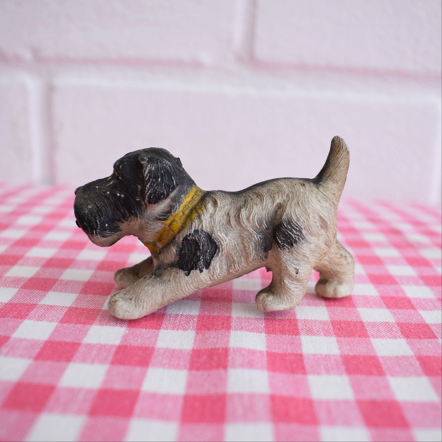 Vintage 1940s Small Metal Scotty Dog / Plastic Terrier
