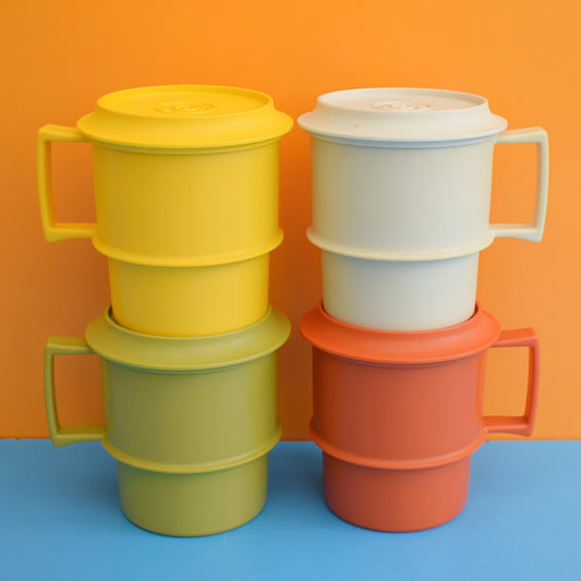 Vintage 1970s Plastic Tupperware Lidded Mugs x4