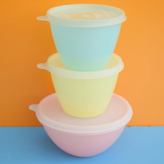 Vintage 1960s Tupperware Bits - Pastel Bowls