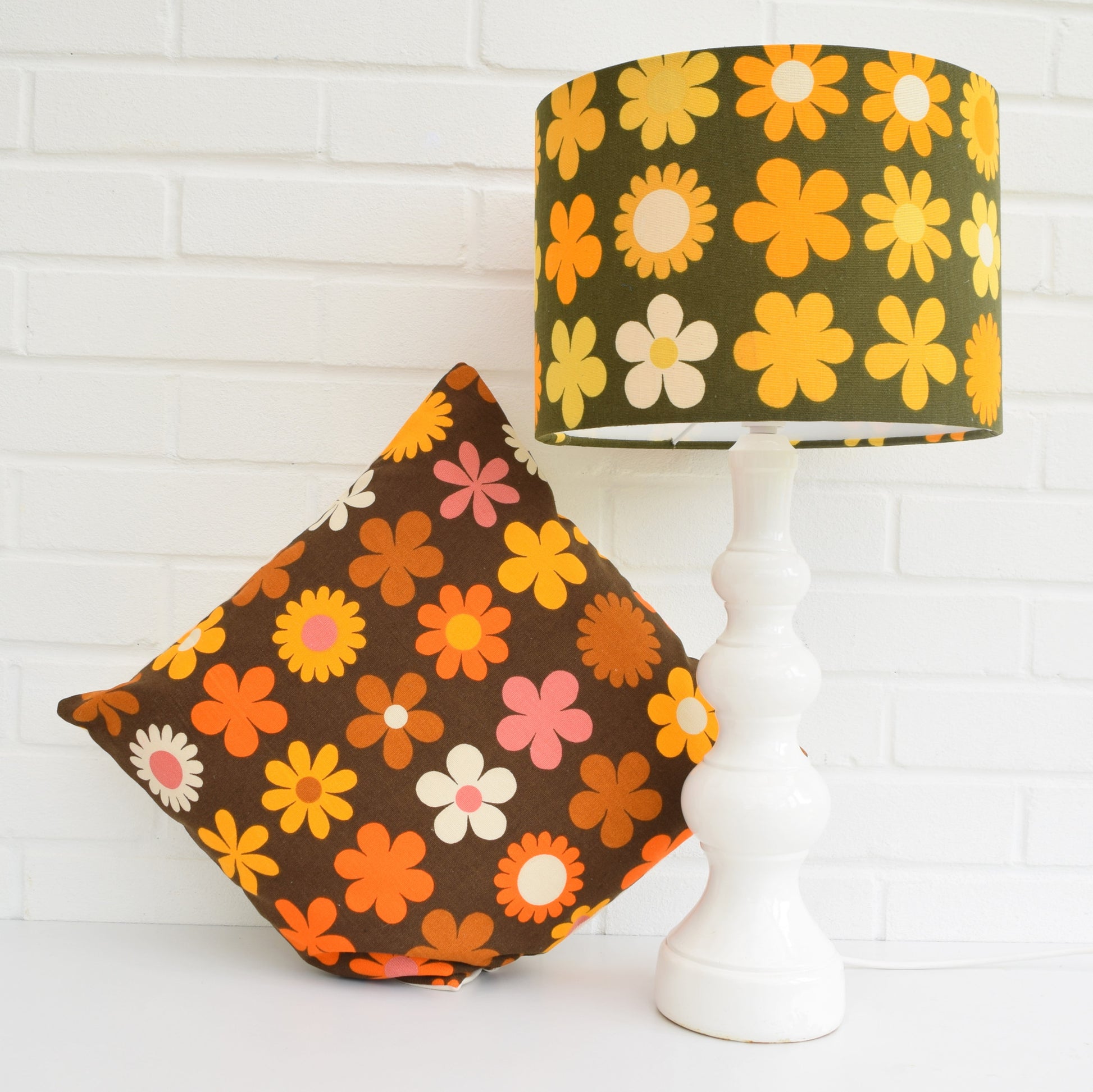 Vintage 1960s Cushion & Pad - Genia Sapper Heidi Flower Power,  lamp