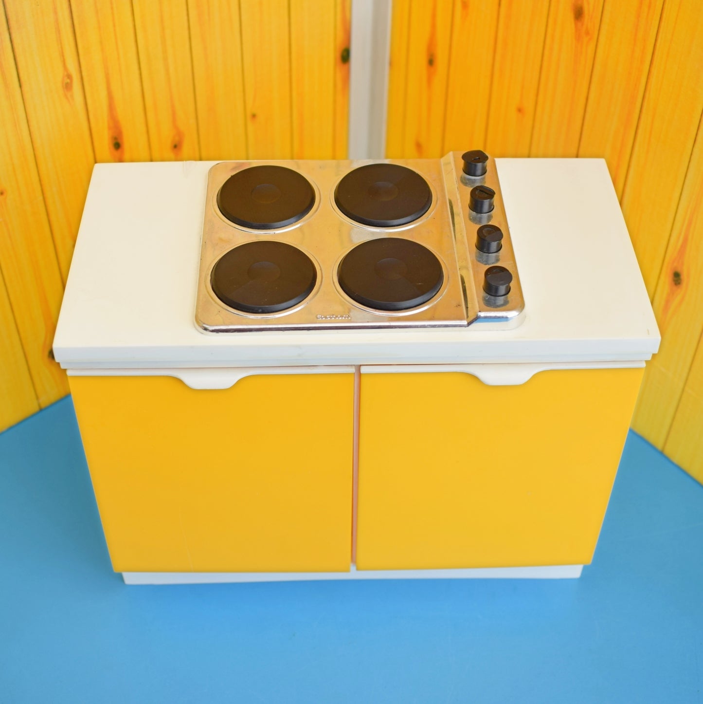 Vintage 1970s Sindy Doll Kitchen Pieces