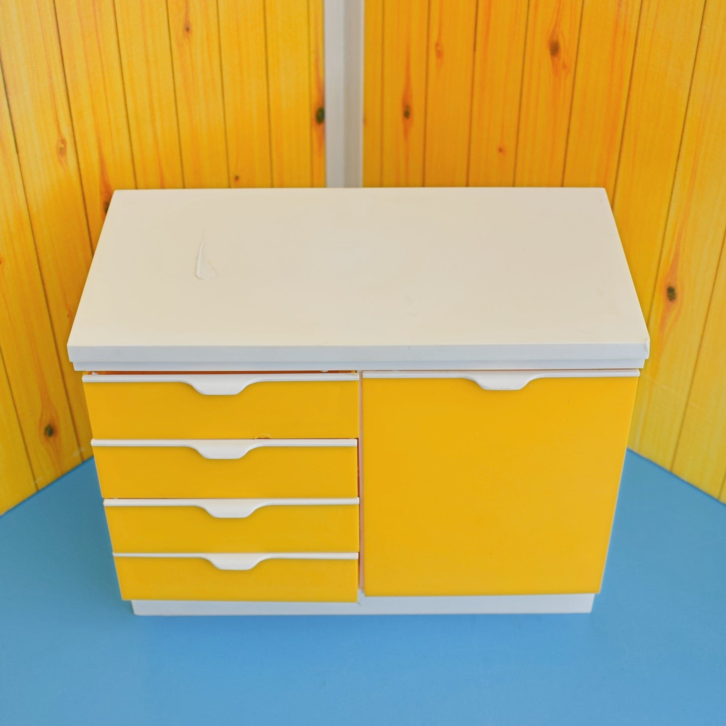 Vintage 1970s Sindy Doll Kitchen Pieces