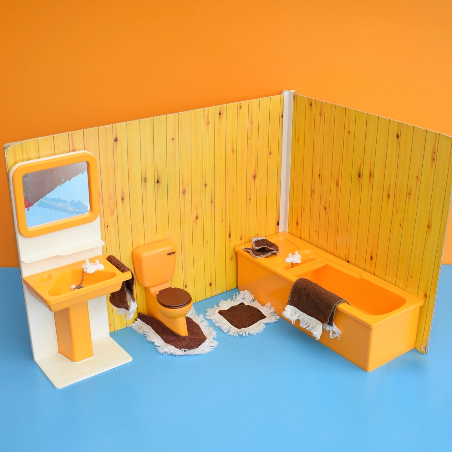 Vintage 1970s Sindy Doll Bathroom Set by Pineapple Retro