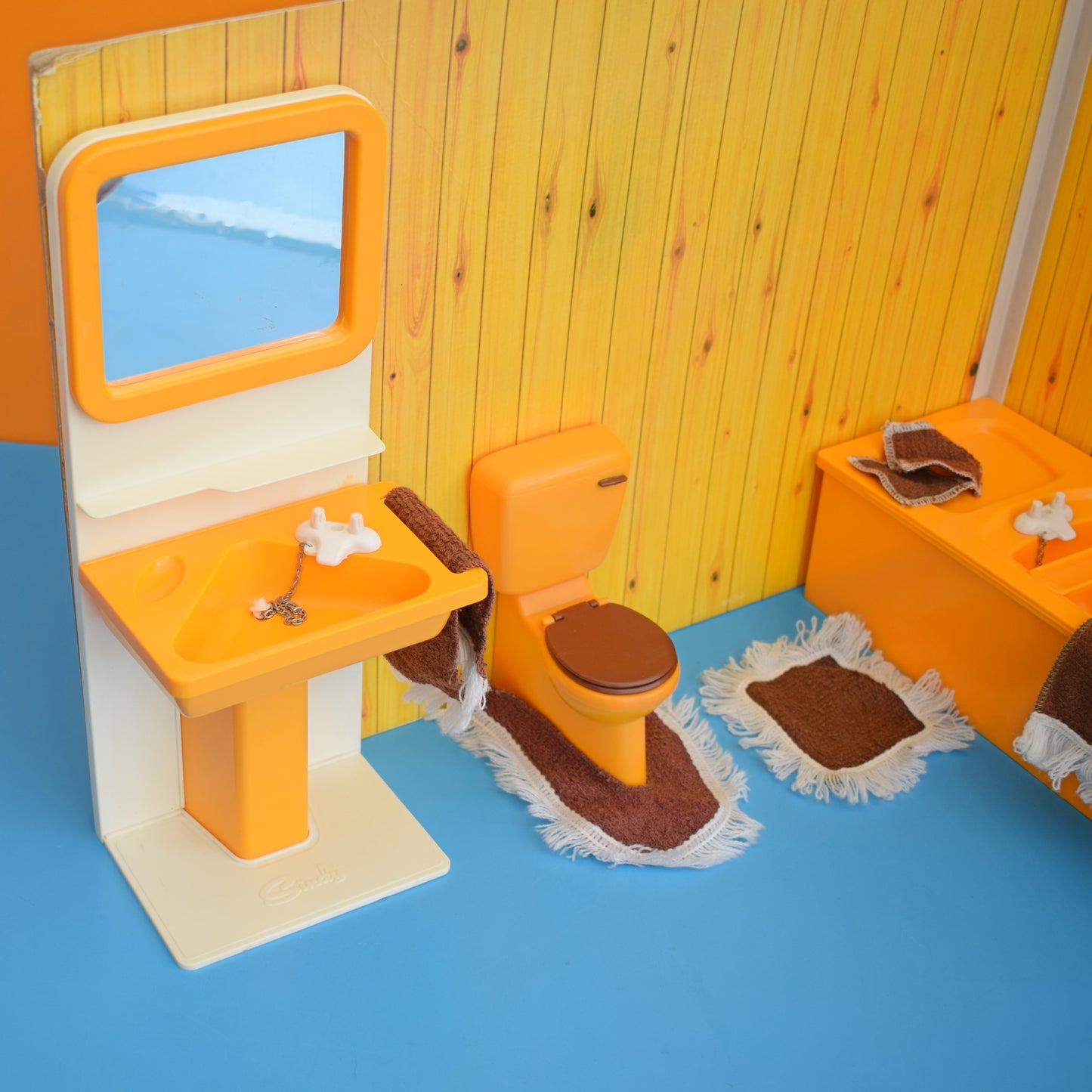 Vintage 1970s Sindy Doll Bathroom Set by Pineapple Retro