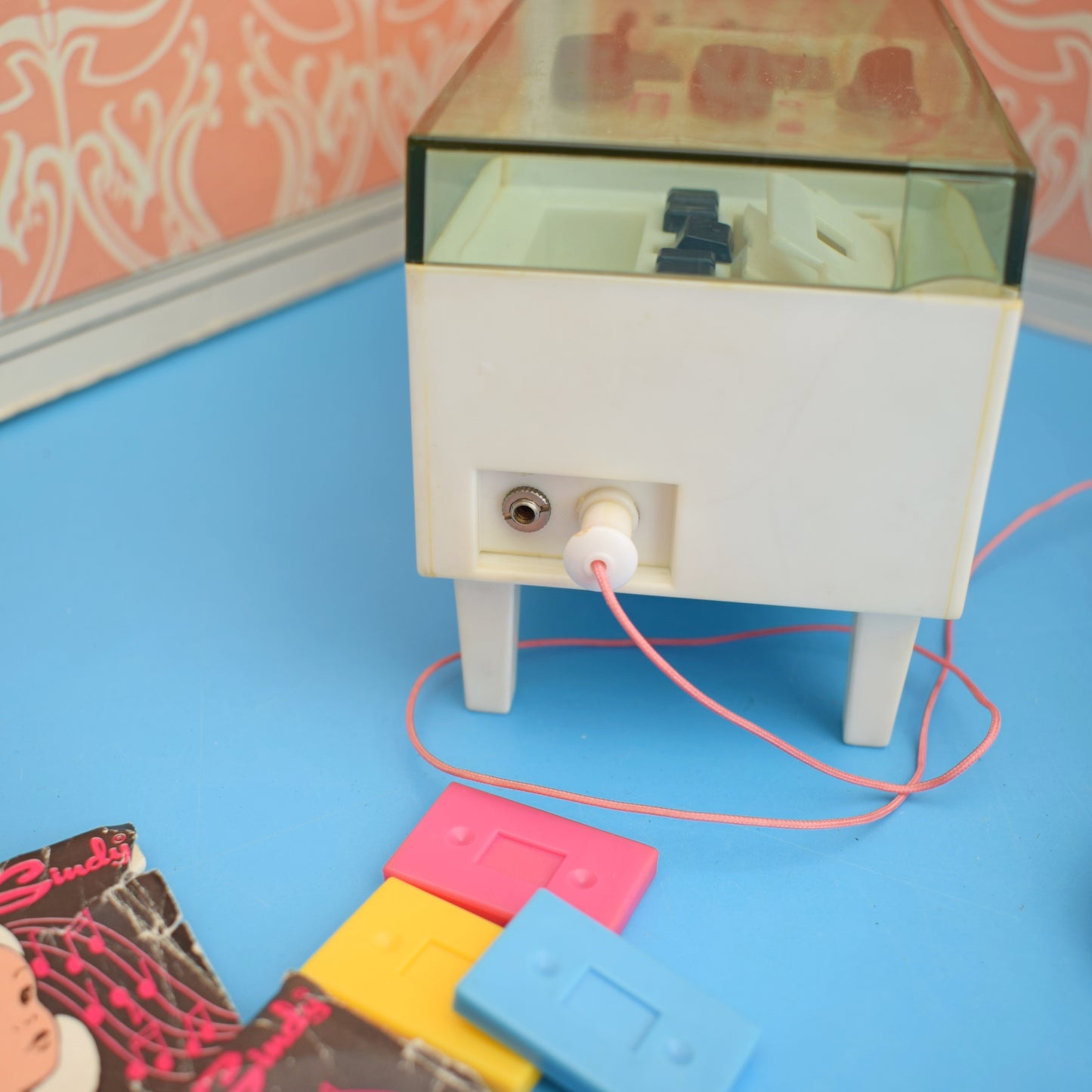 Vintage 1970s Sindy Doll Lounge Pieces