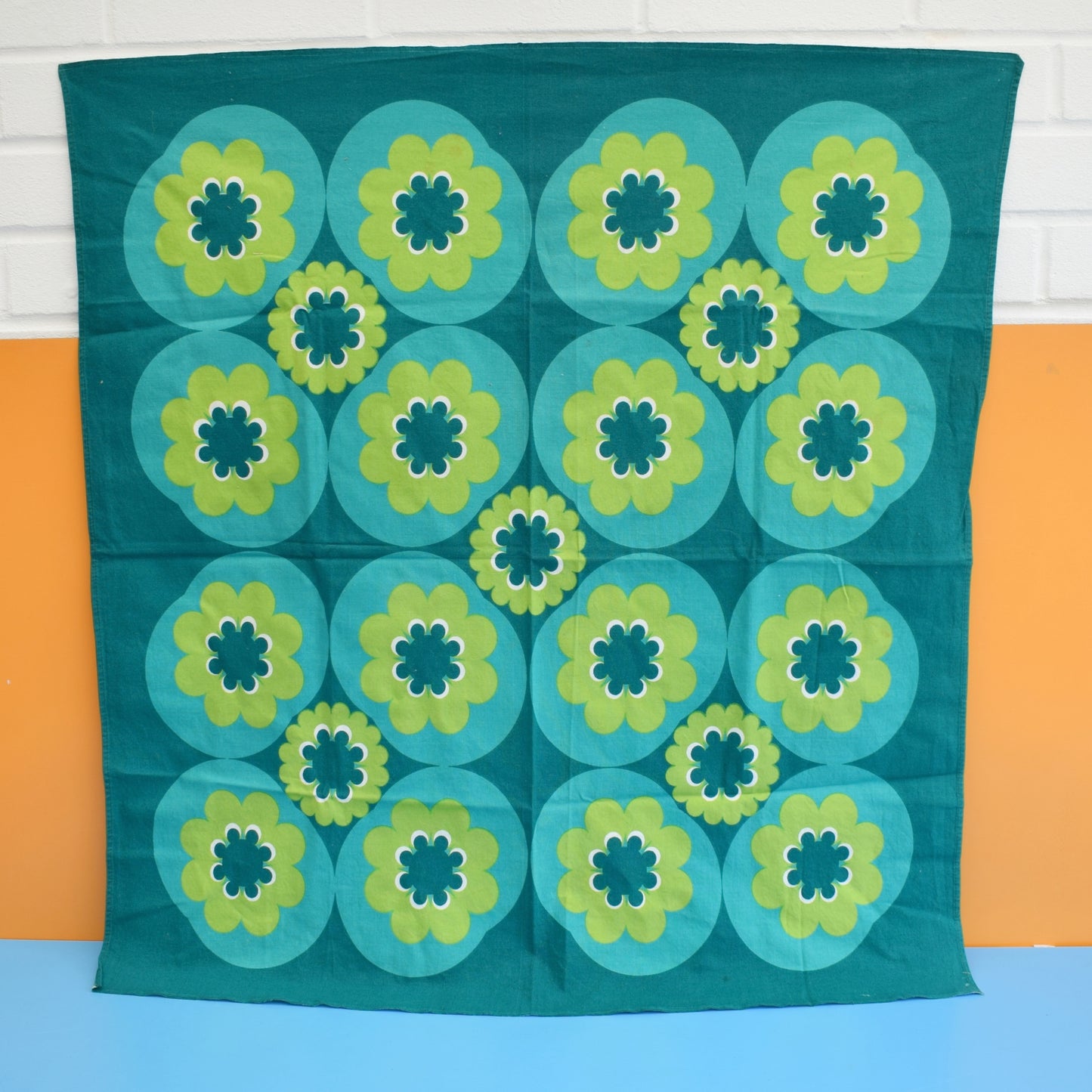 Vintage 1970s Tablecloth - Flower Power - Teal / Green