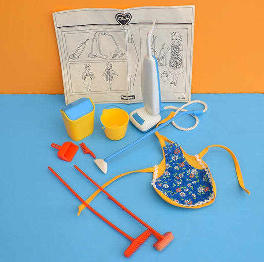 Vintage 1970s Sindy Doll Cleaning Set by Pineapple Retro