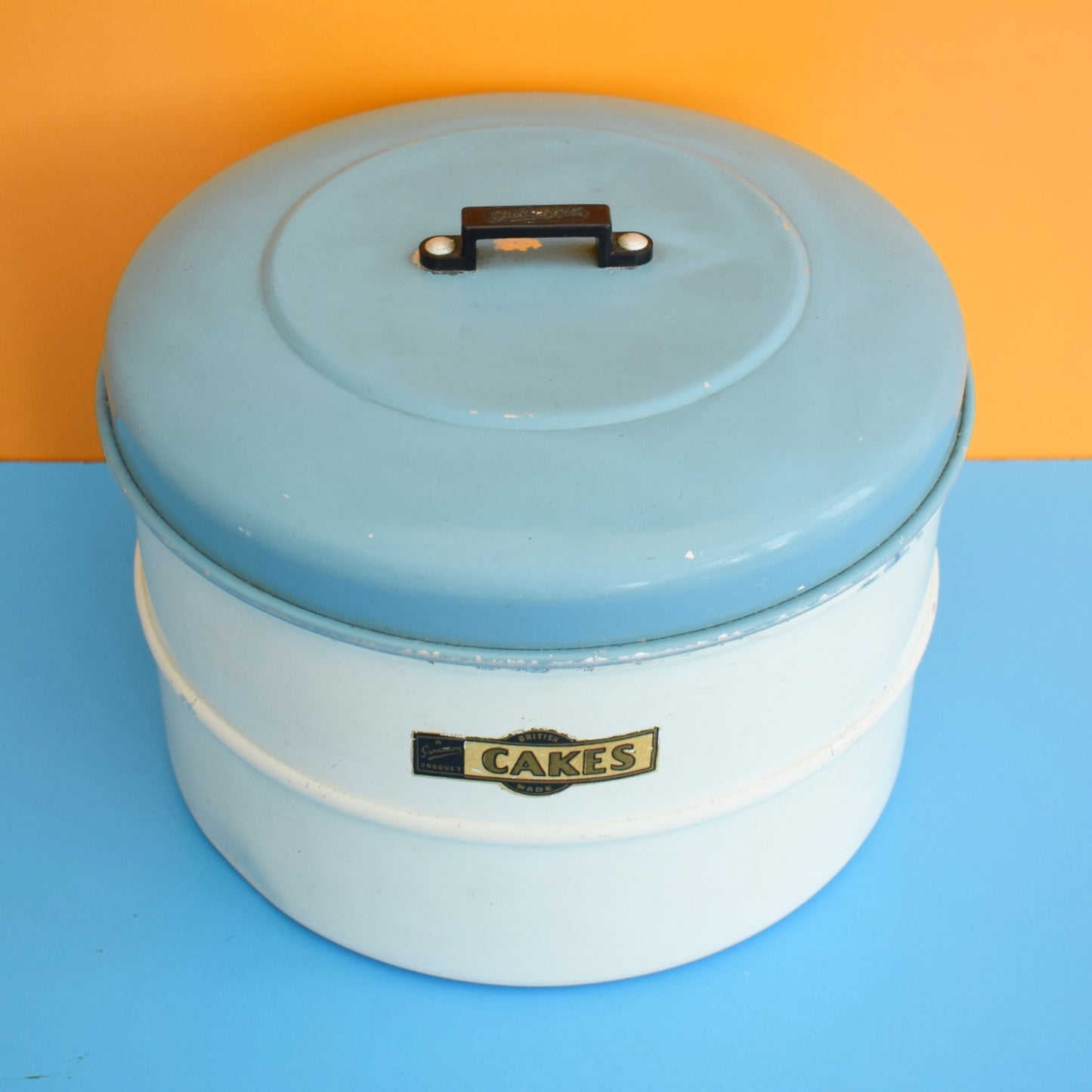 Vintage 1950s Metal Cake Tin - Garrison