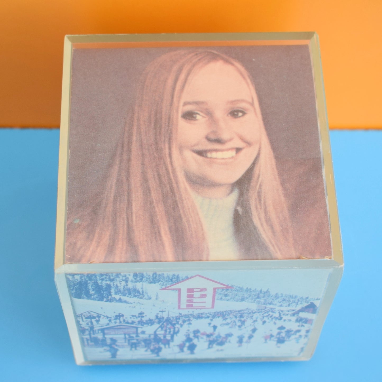 Vintage 1970s Musical Photo Cube by Vintage