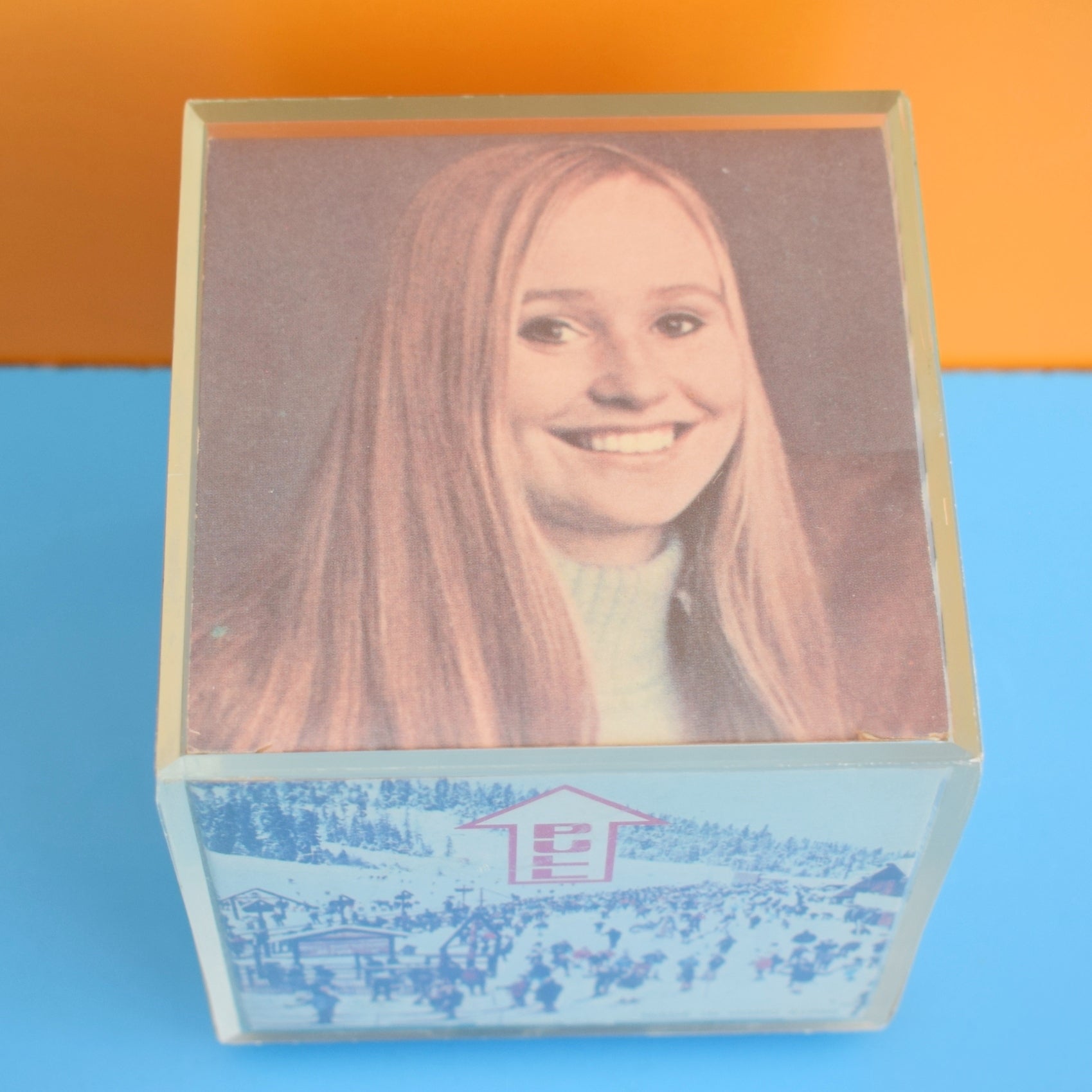Vintage 1970s Musical Photo Cube by Vintage