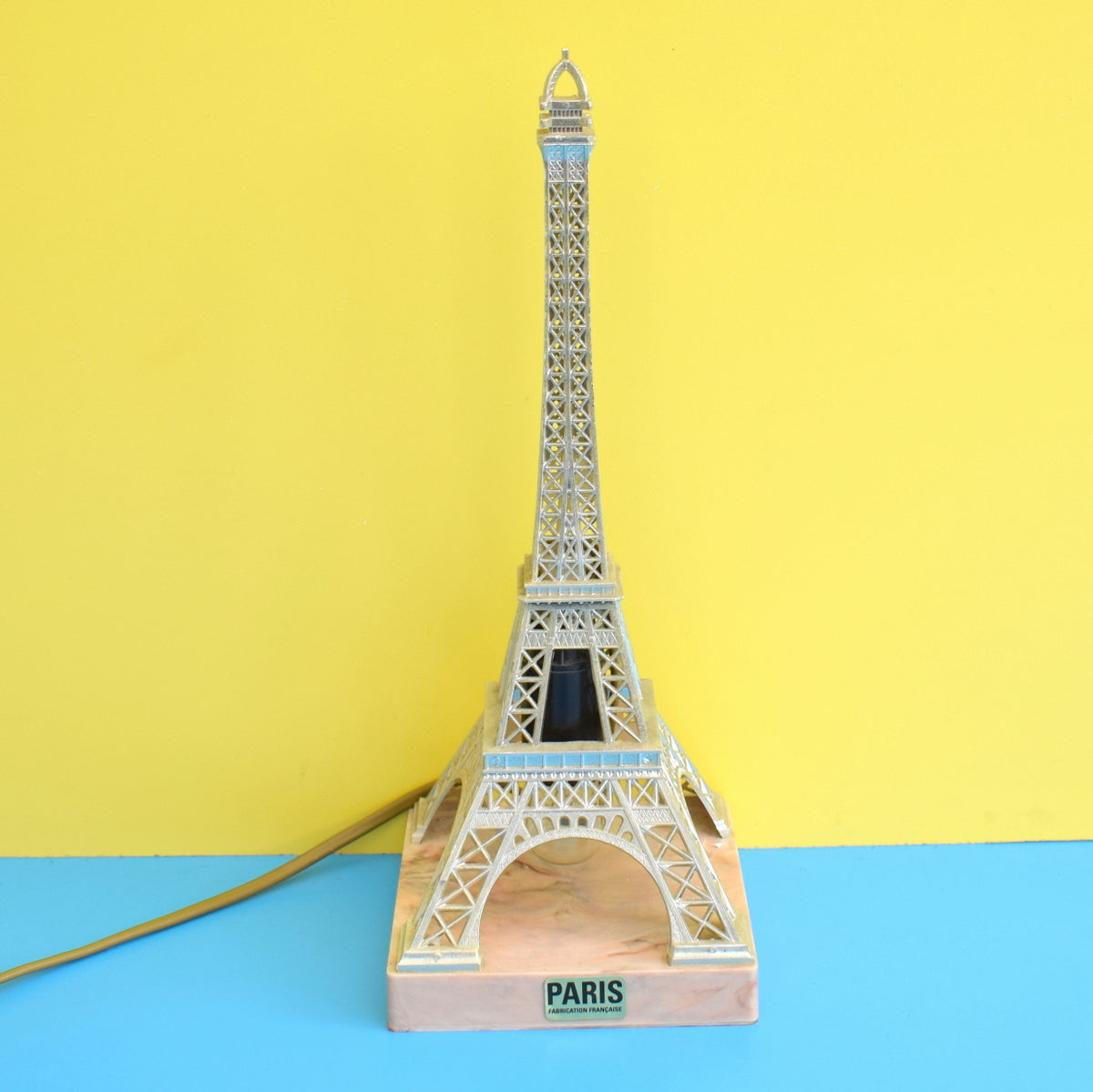 Vintage 1950s Kitsch Eiffel Tower Lamp - Plastic