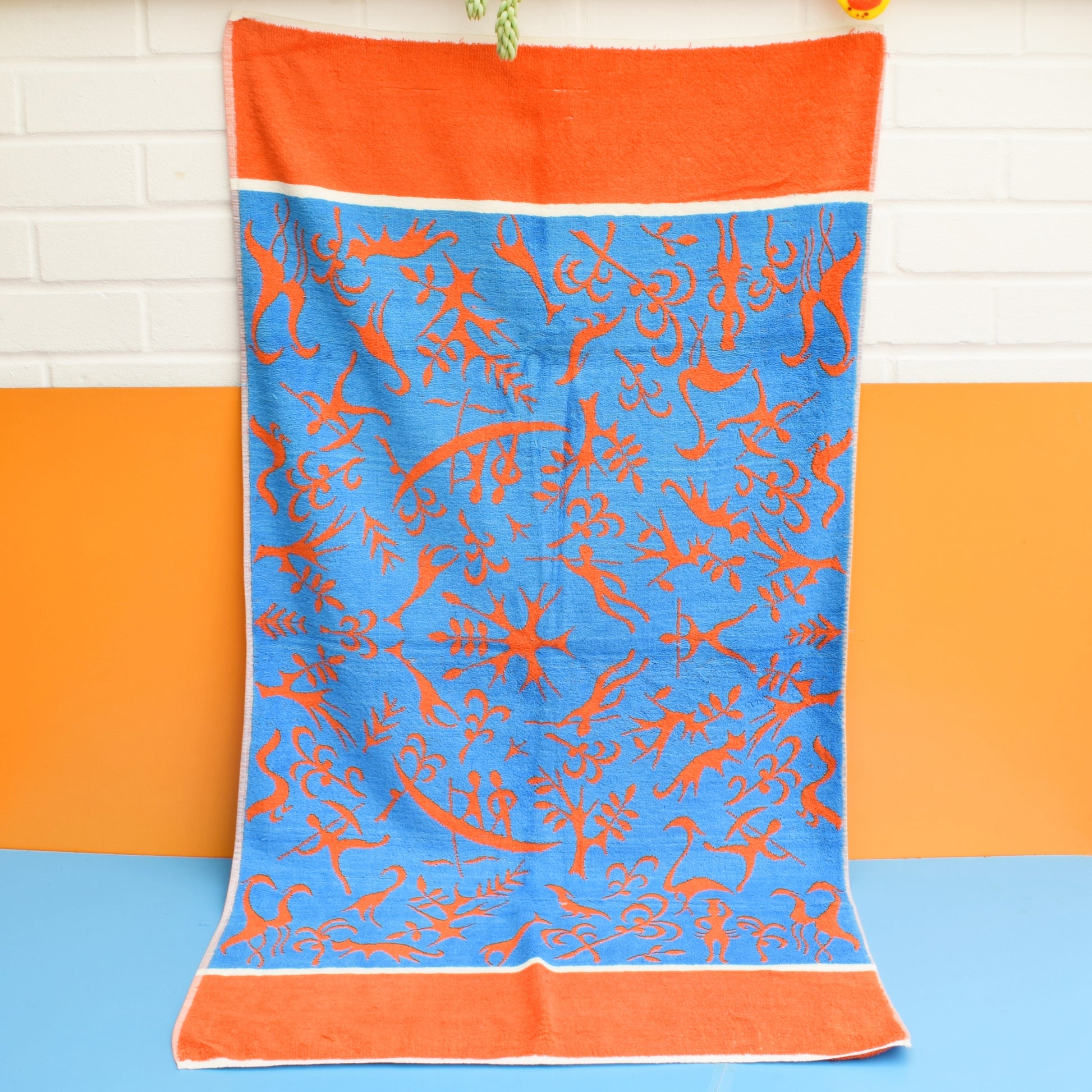 Vintage 1970s Cotton Bath Towel - Africa by Pineapple Retro
