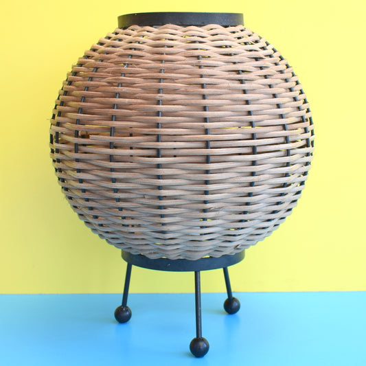 Vintage 1950s Natural Wicker Ball Lamp - Atomic feet by Vintage