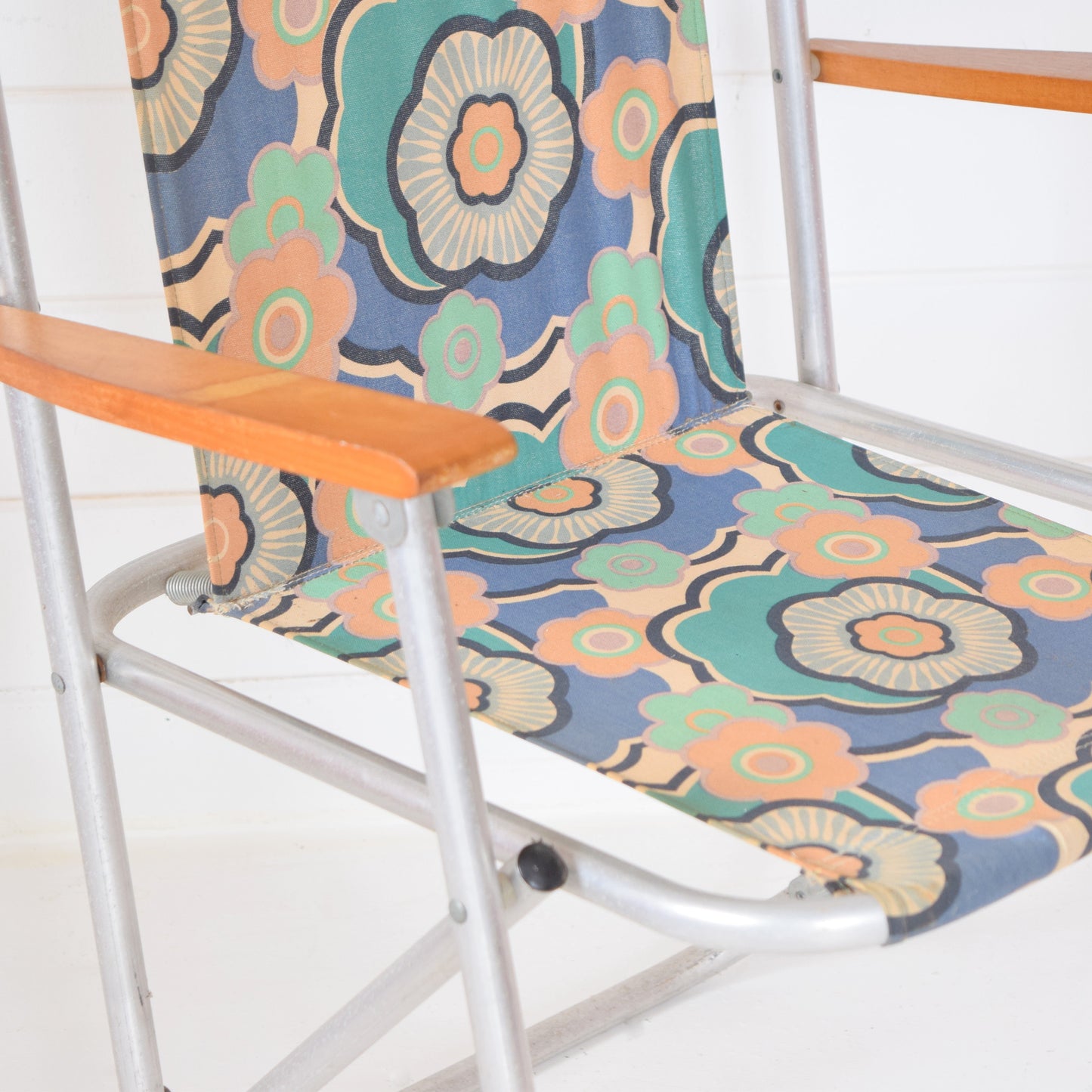Vintage 1960s Garden Chair - Flower Power Design, Blue, Pale Pink detail