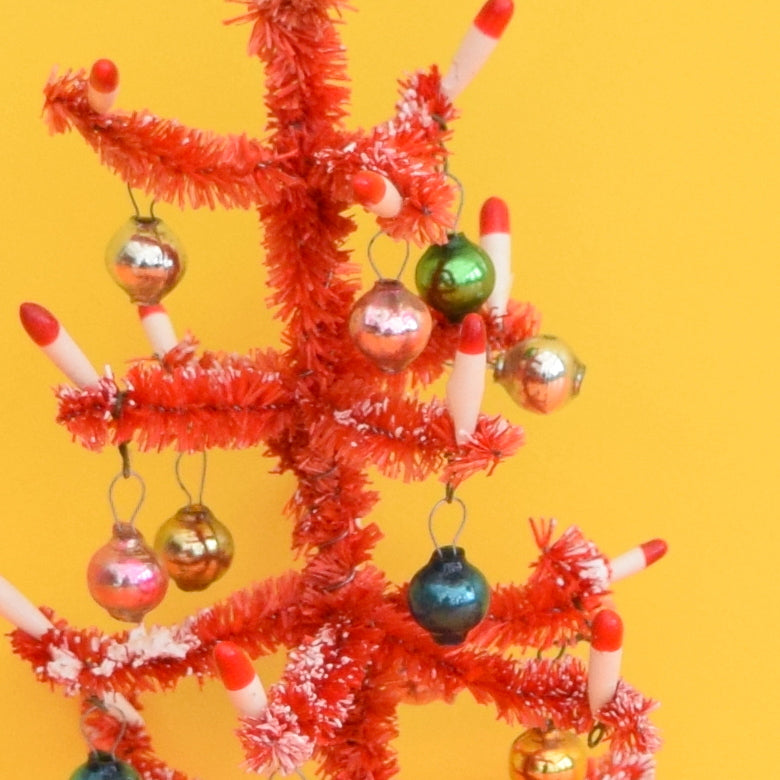 Vintage 1950s Small Pipe Cleaner Christmas Tree With Glass Decorations - Red