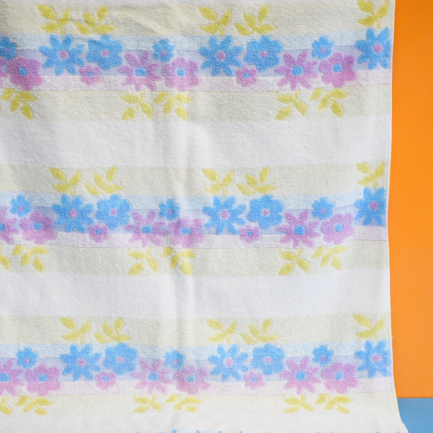 Vintage 1970s Cotton Towel- Pretty Flowers