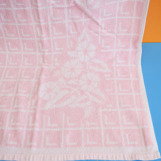 Vintage 1970s Cotton Bath Towel - Pink by Pineapple Retro