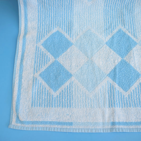 Vintage 1970s Cotton Bath Towel - Blue Diamonds