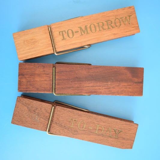 Vintage 1960s Teak Giant Pegs / Letter Clips by Pineapple Retro