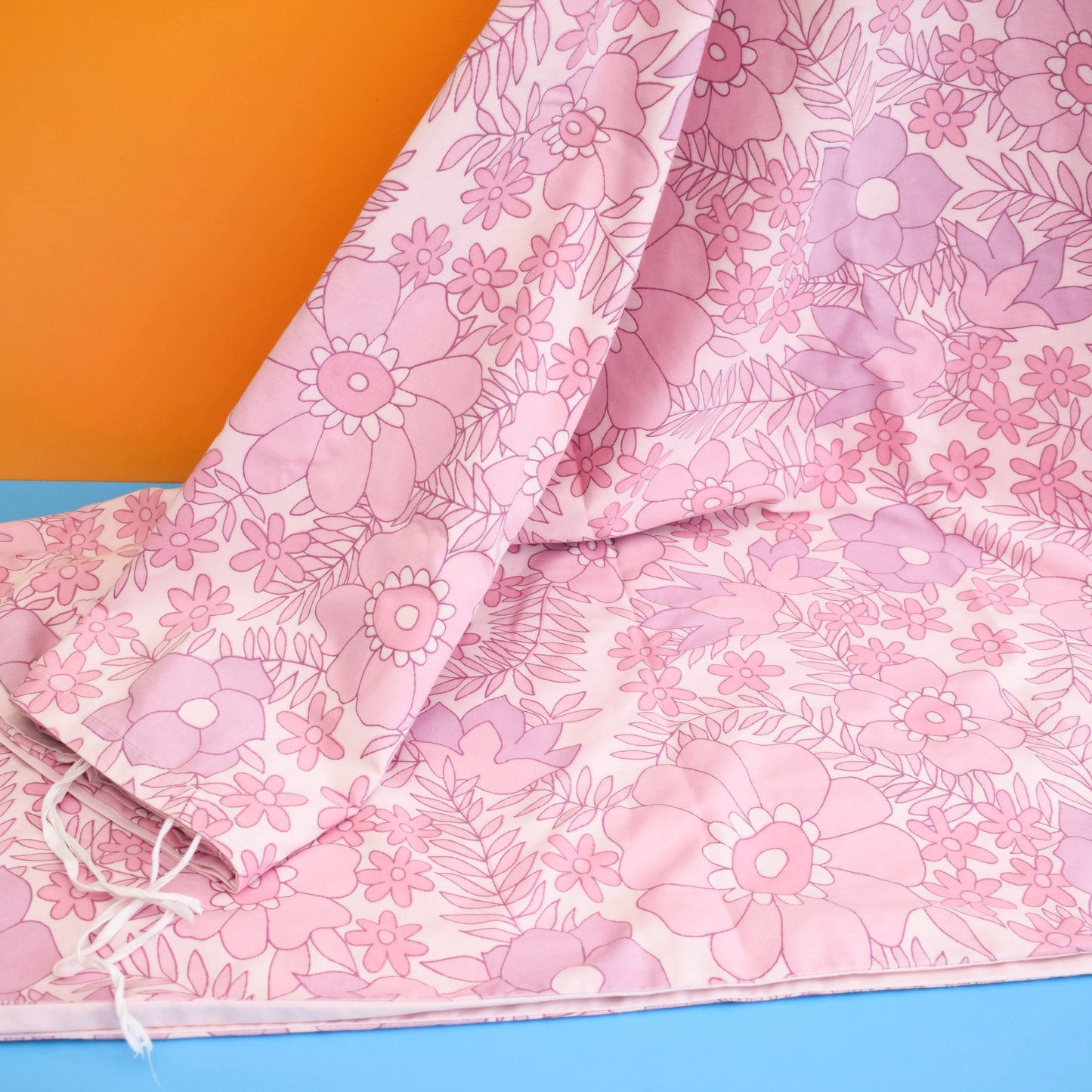 Vintage 1960s Duvet Cover / Fabric - Flower Power - Pink