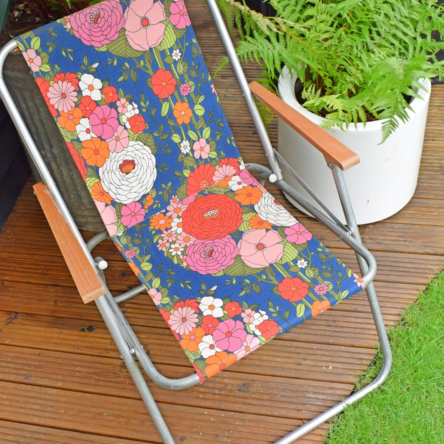 Vintage 1960s Folding Garden Chair - Flower Power - Blue