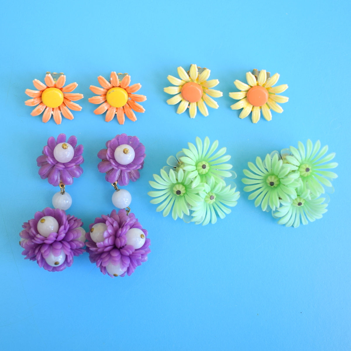 Vintage 1970s Enamel / Plastic Earrings - Flower Designs - Various Colours