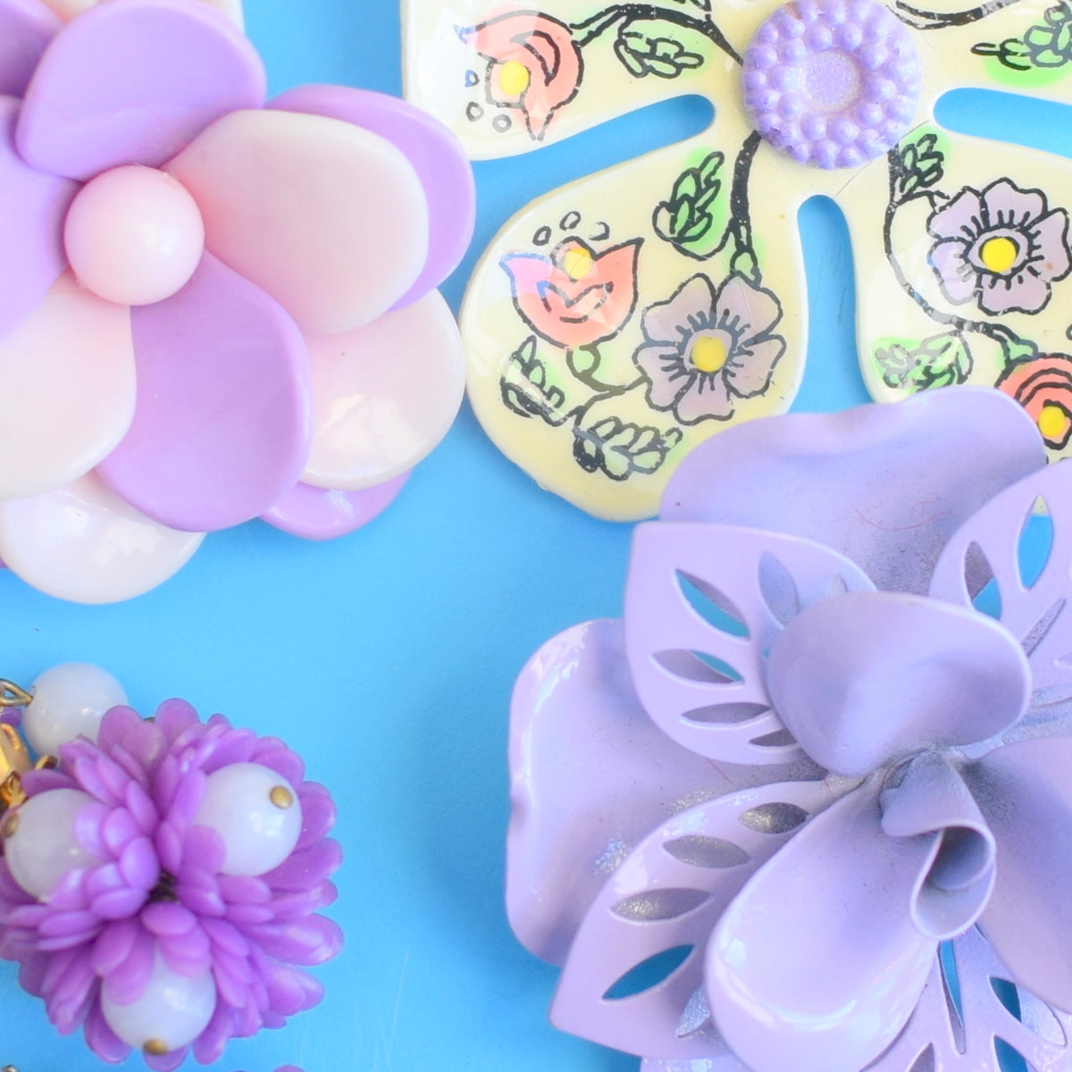 Vintage 1970s Enamel Brooch Pins - Flower Designs - Purples Mixed